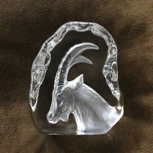 Vintage Crystal Etched Ram Head Paperweight 4.25" X 3.5"